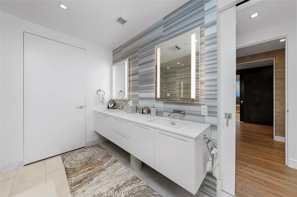 2855 5th Avenue Unit 703
