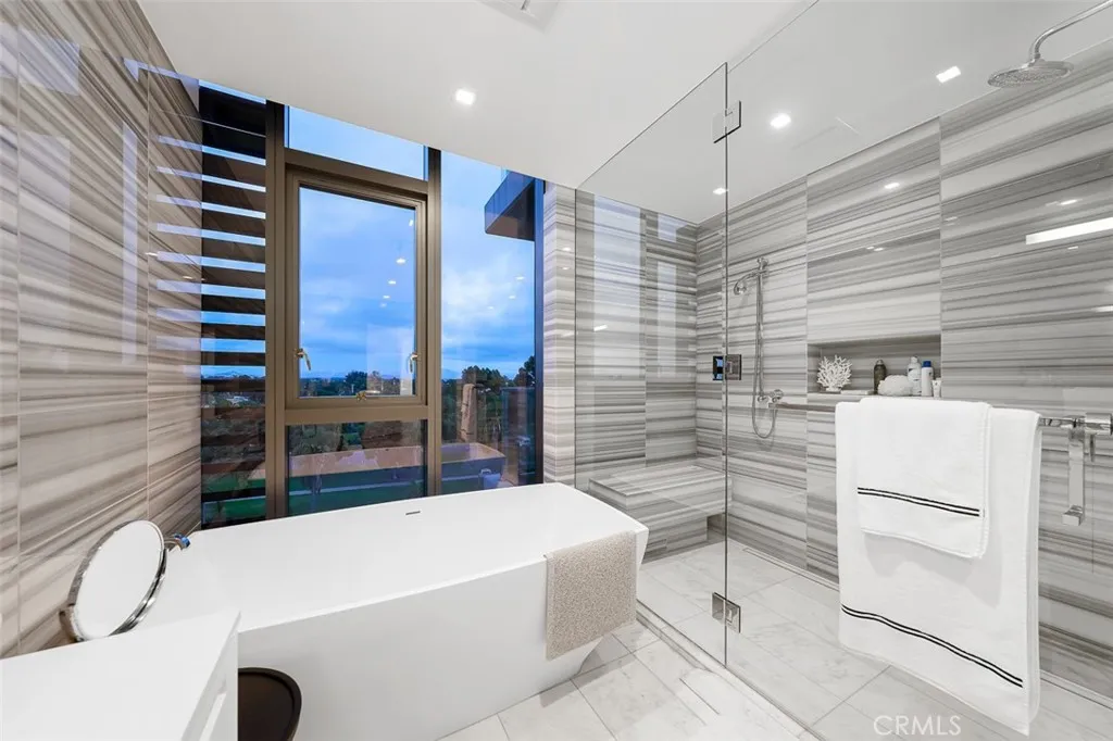 2855 5th Avenue Unit 703