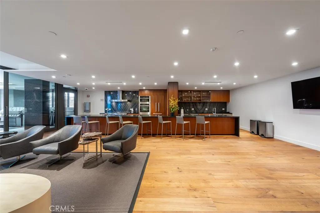 2855 5th Avenue Unit 703