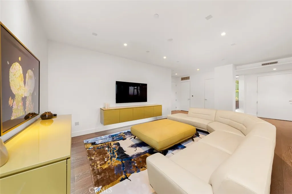 2855 5th Avenue Unit 703