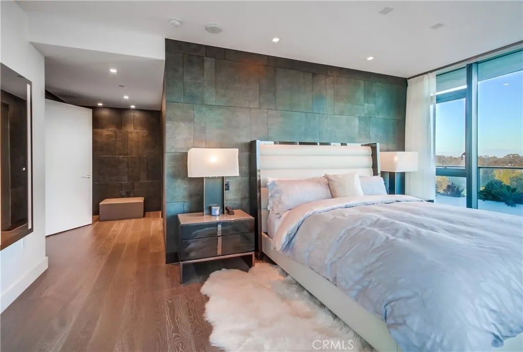 2855 5th Avenue Unit 703