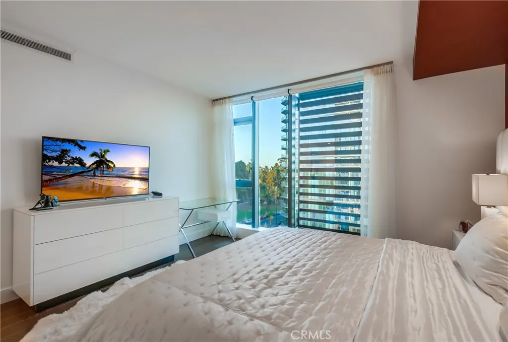 2855 5th Avenue Unit 703