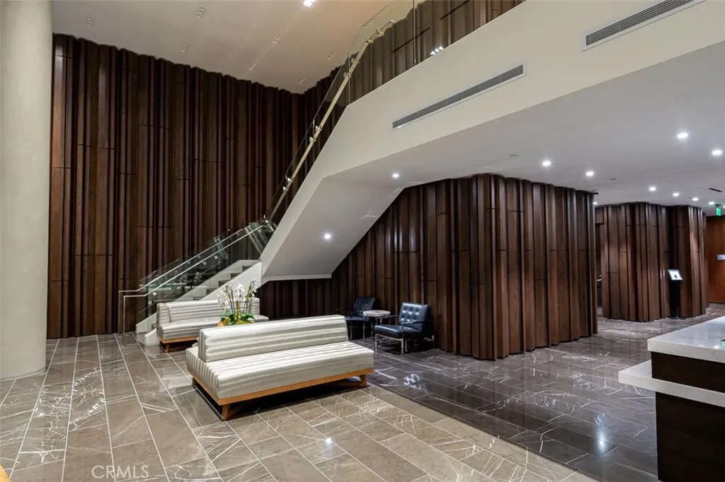 2855 5th Avenue Unit 703