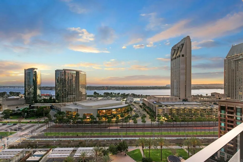 550 Front Street Unit 1401