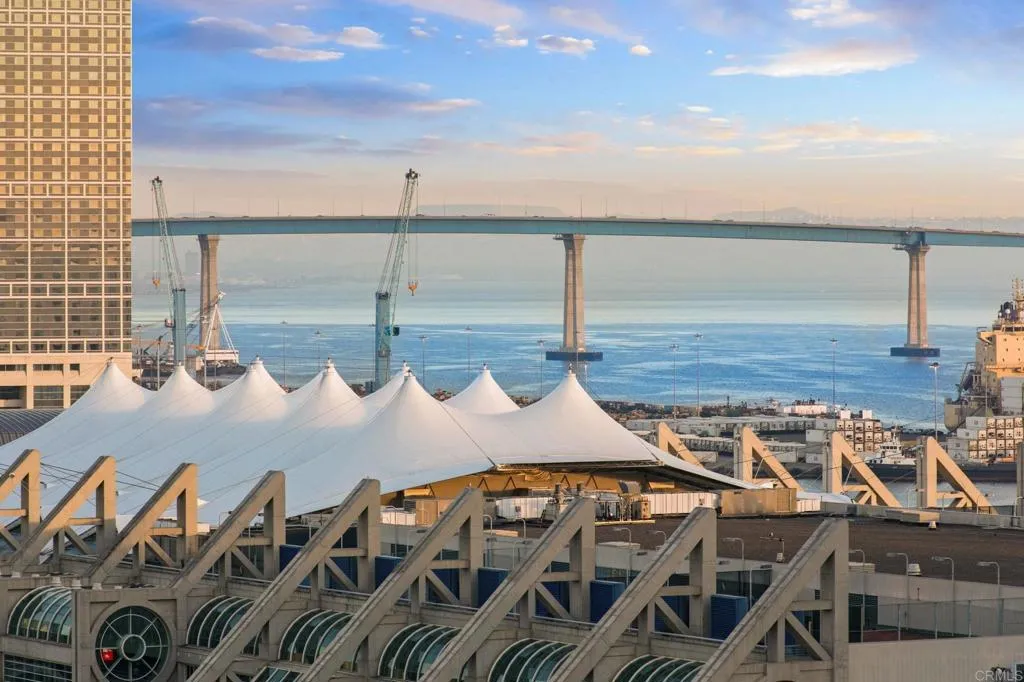 550 Front Street Unit 1401