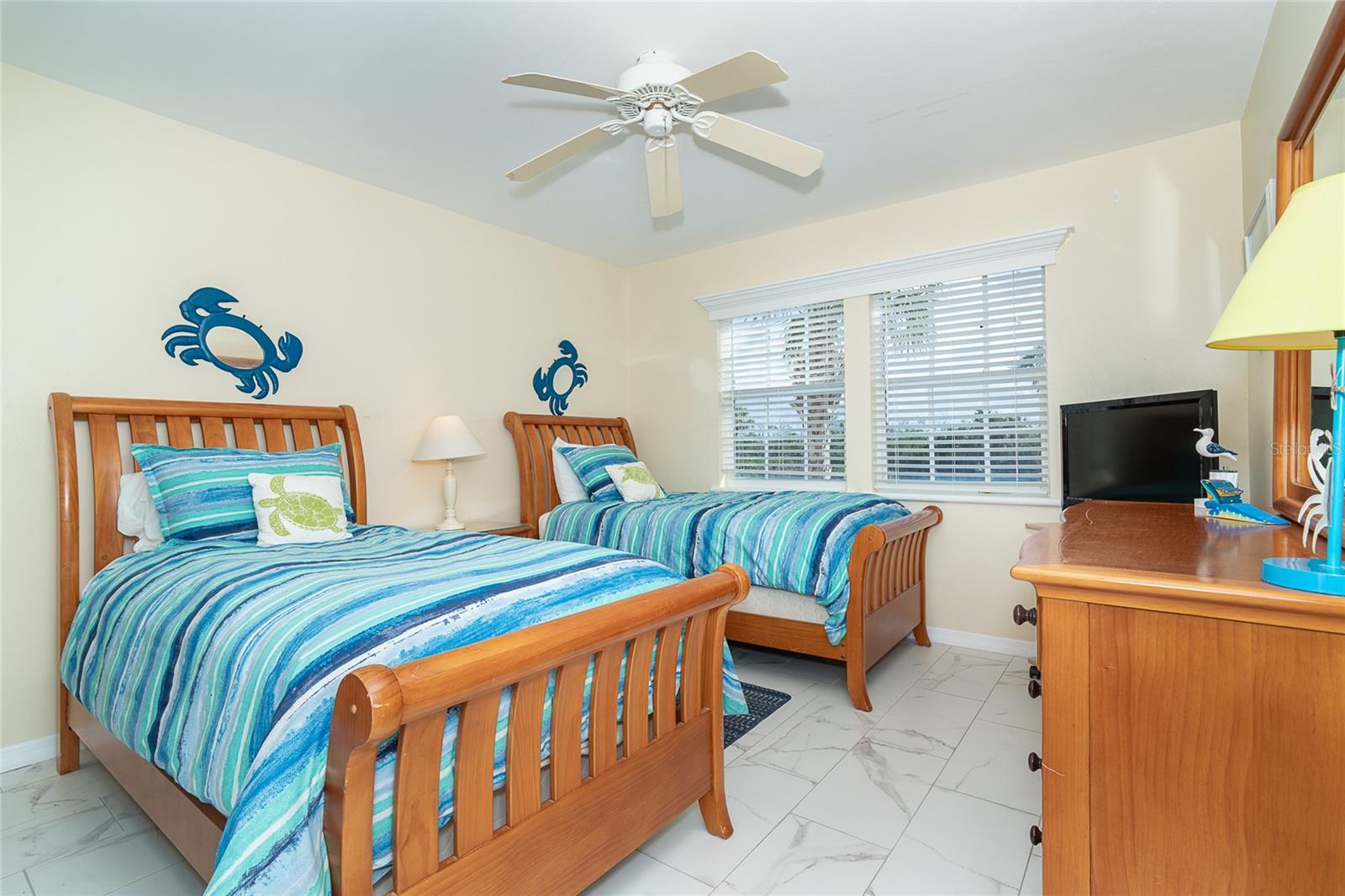 7466 PALM ISLAND DR #2913