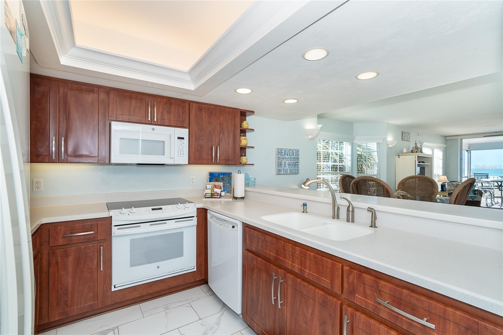 7466 PALM ISLAND DR #2913