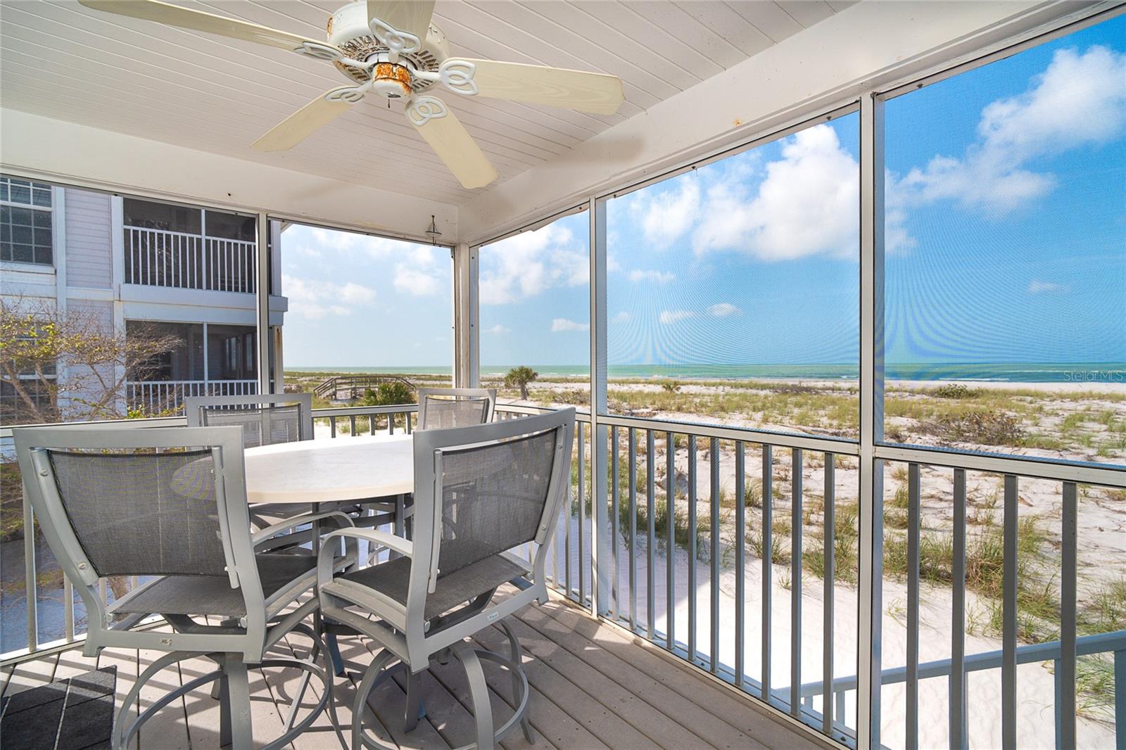 7466 PALM ISLAND DR #2913
