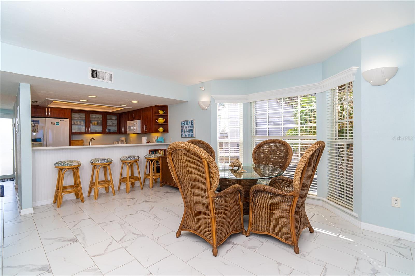 7466 PALM ISLAND DR #2913