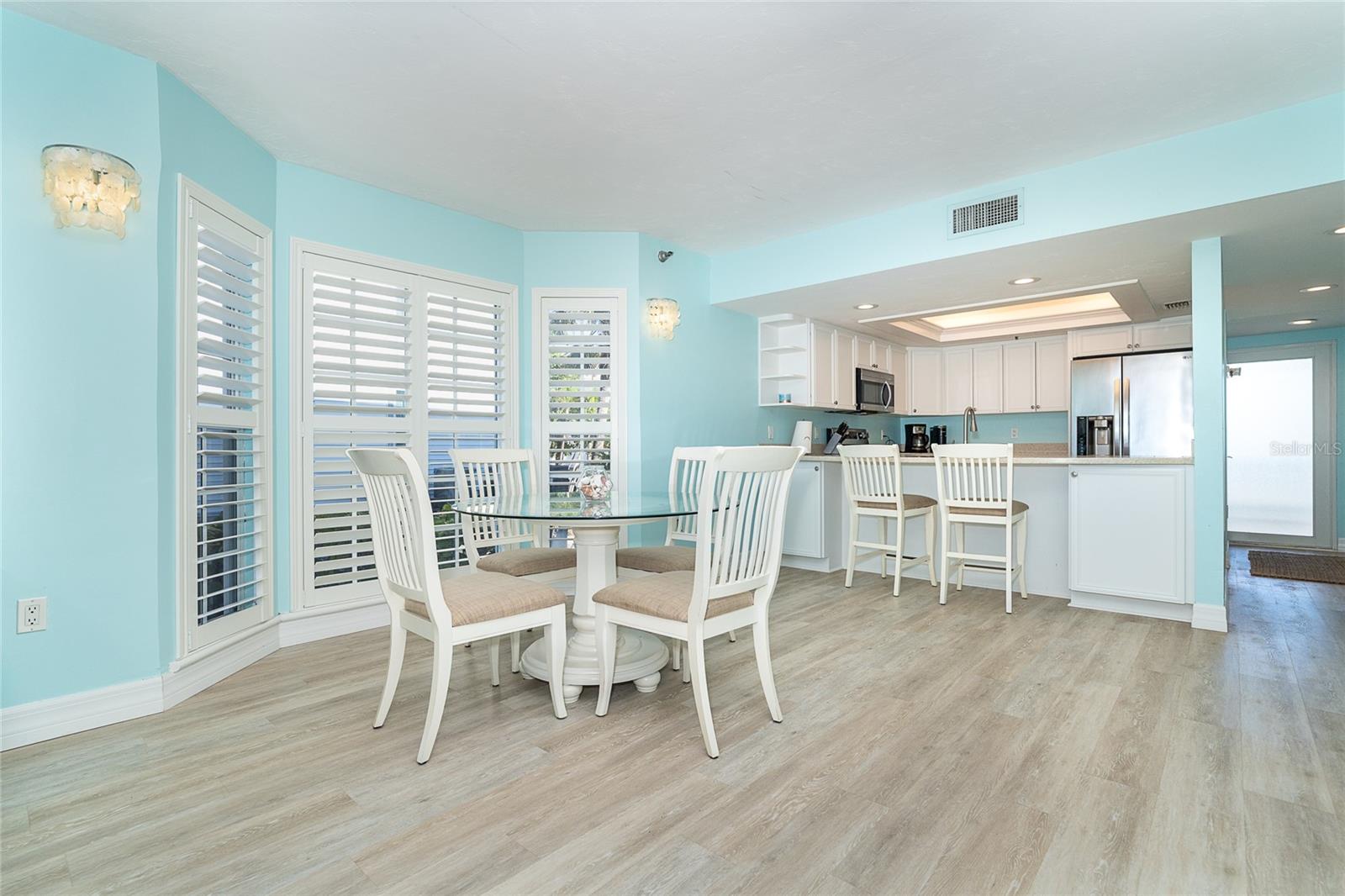 7466 PALM ISLAND DR #2911