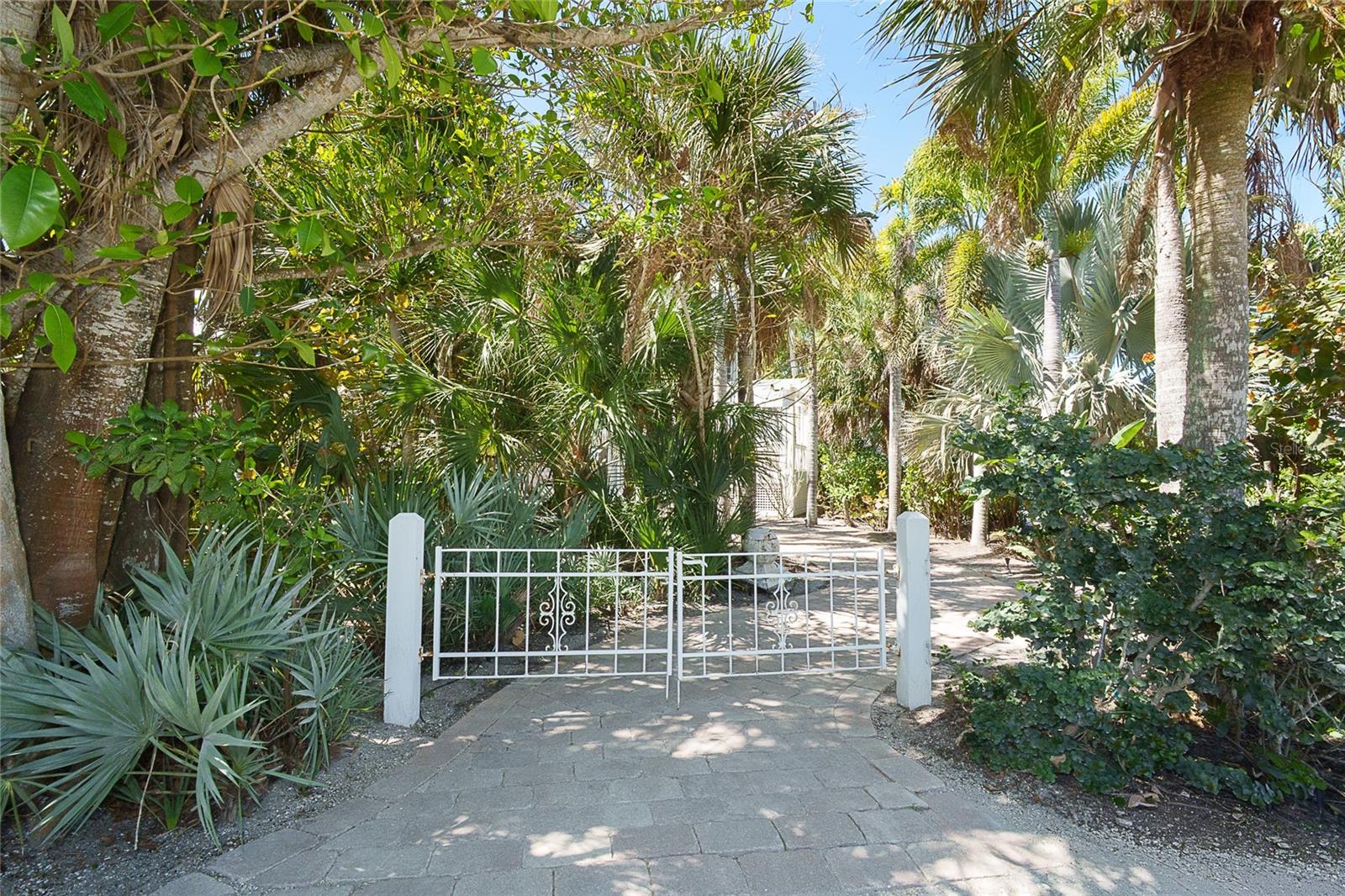 7320 PALM ISLAND DR