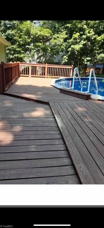 206 Forest Oaks Drive