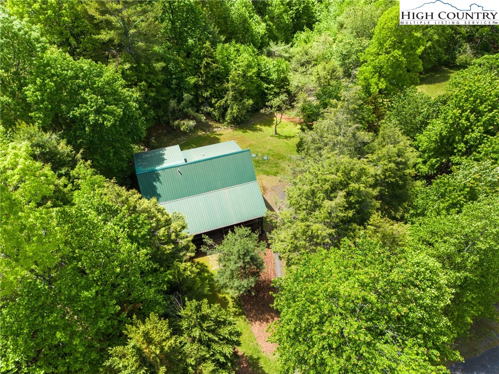 976 Twin Bridges Drive