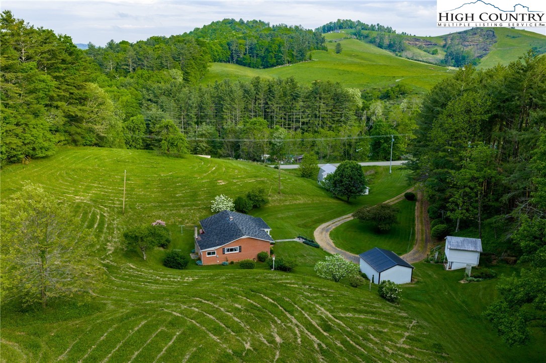 8693 Hwy 88 E Highway