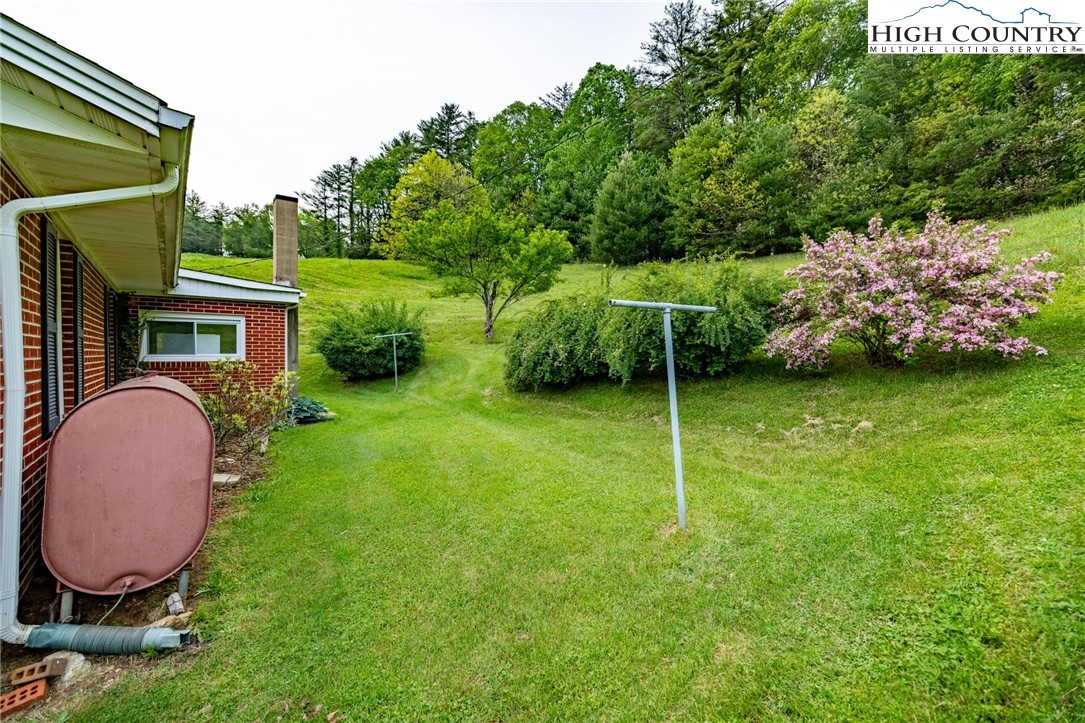 8693 Hwy 88 E Highway