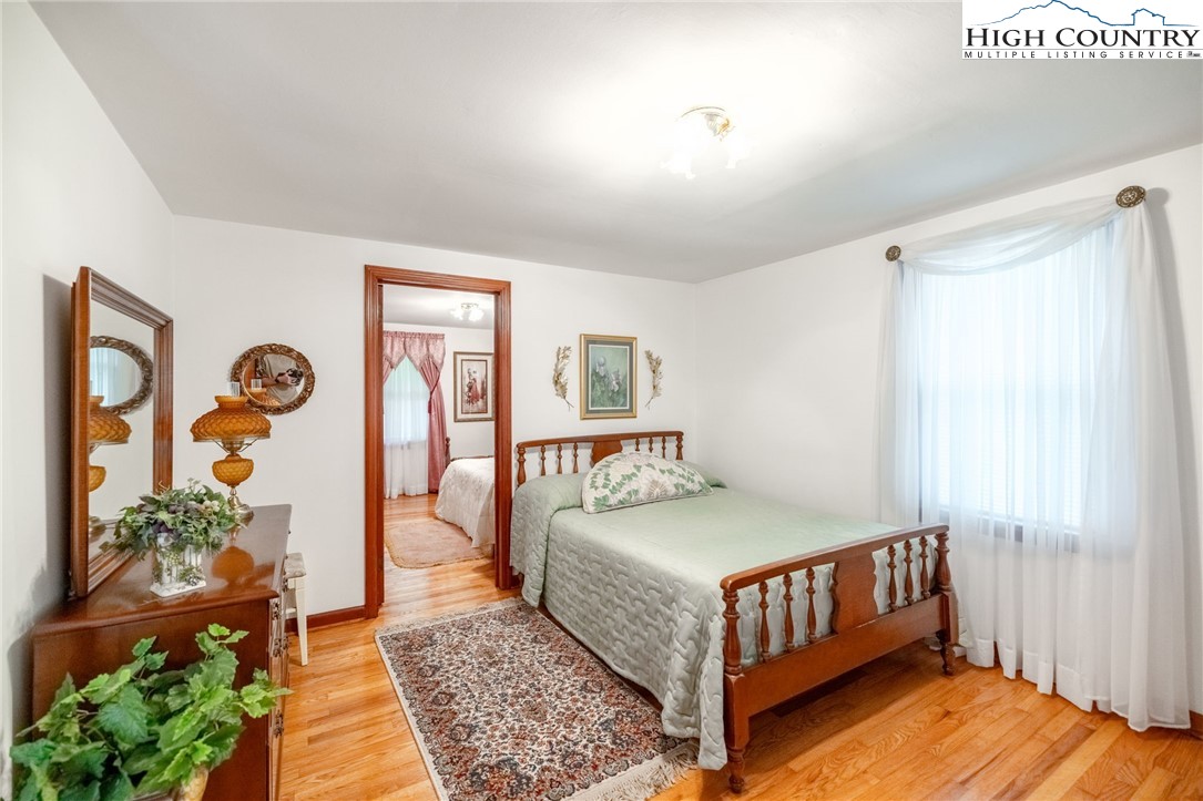 8693 Hwy 88 E Highway