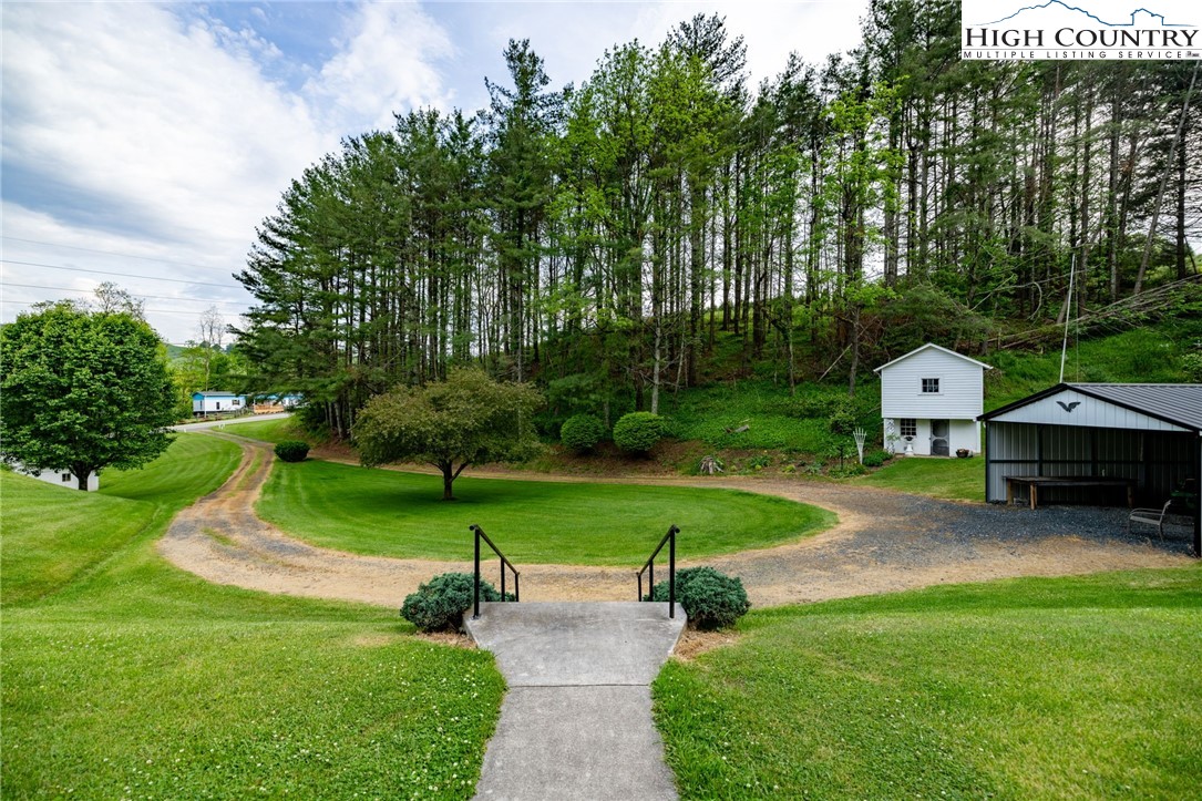 8693 Hwy 88 E Highway