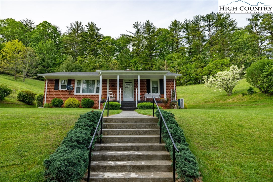 8693 Hwy 88 E Highway