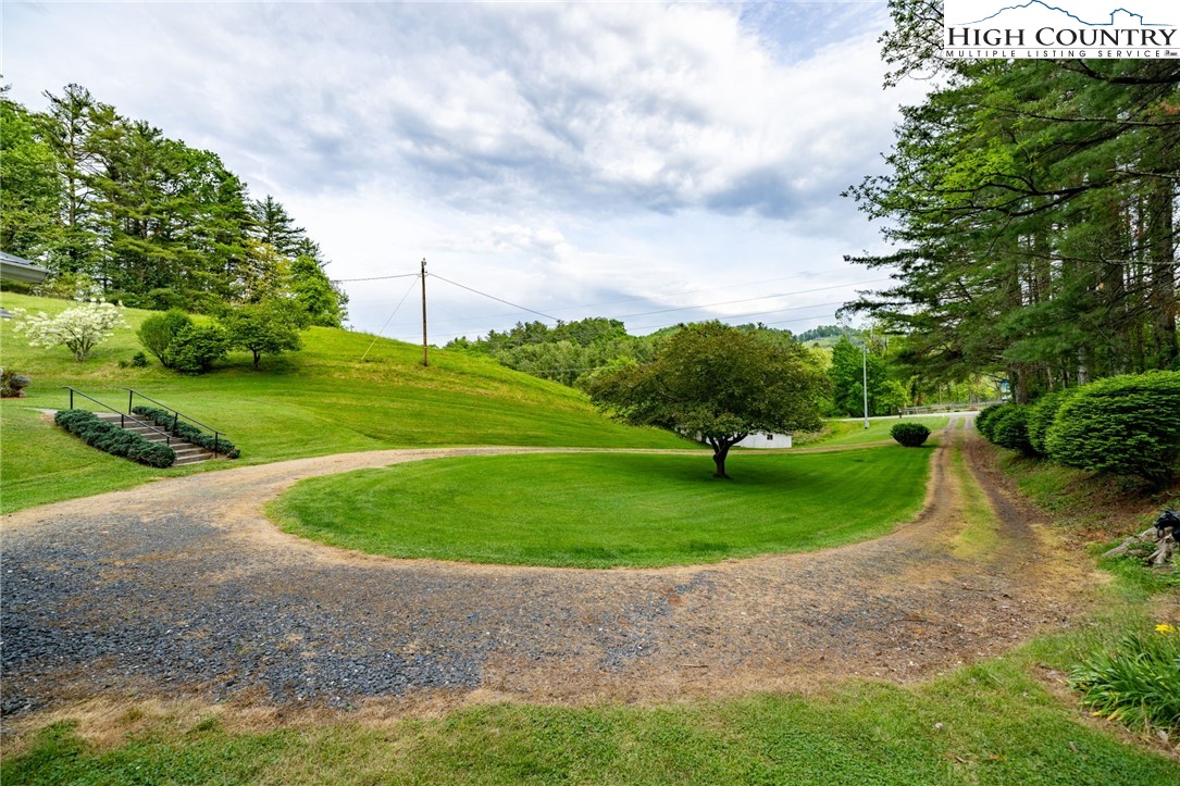 8693 Hwy 88 E Highway