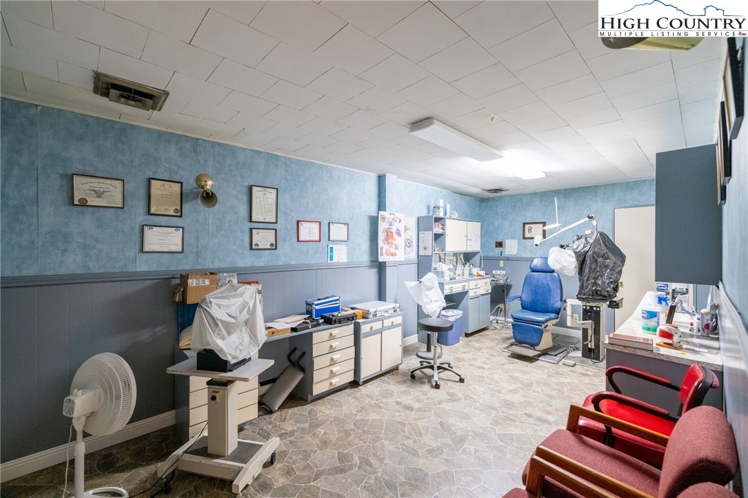 304/306 S Jefferson Avenue