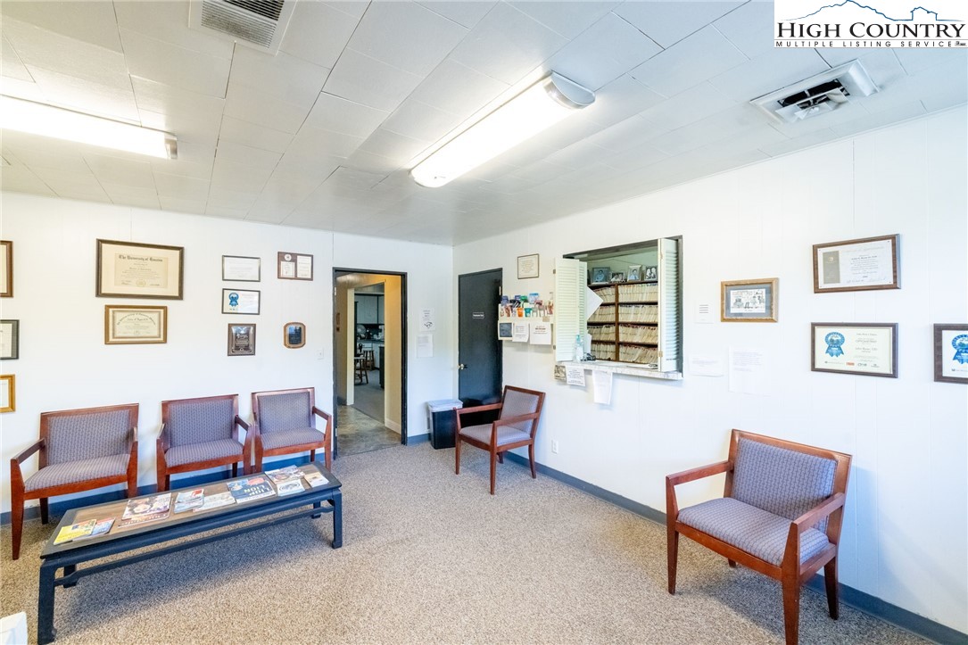 304/306 S Jefferson Avenue