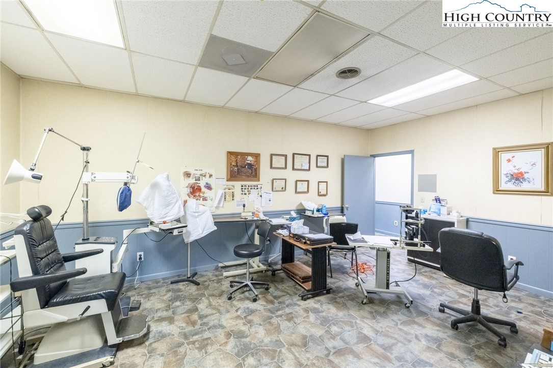 304/306 S Jefferson Avenue