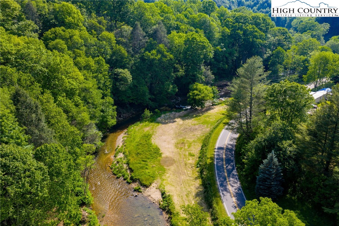 1369 Anderson Hill Road