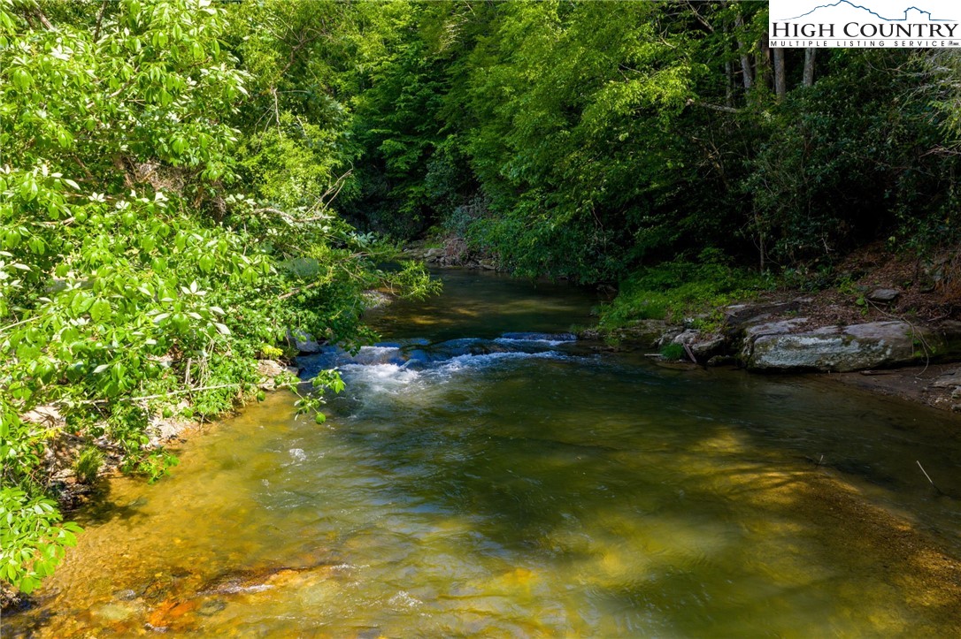 1369 Anderson Hill Road