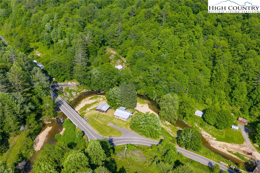 1369 Anderson Hill Road