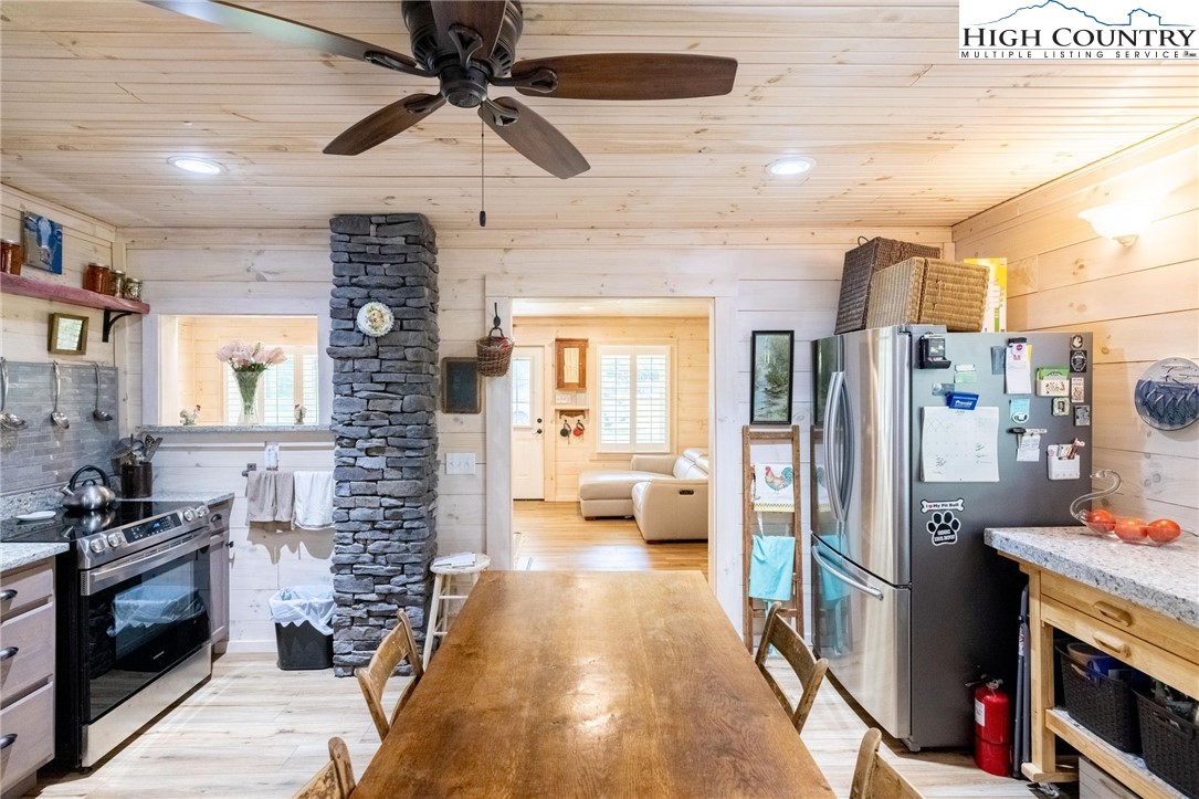 1369 Anderson Hill Road