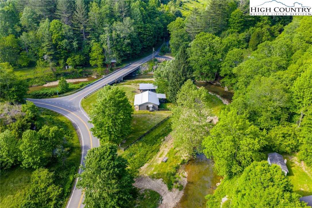 1369 Anderson Hill Road