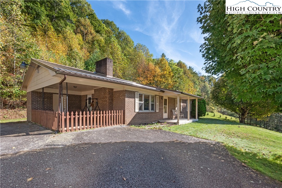 4934 Silas Creek Road