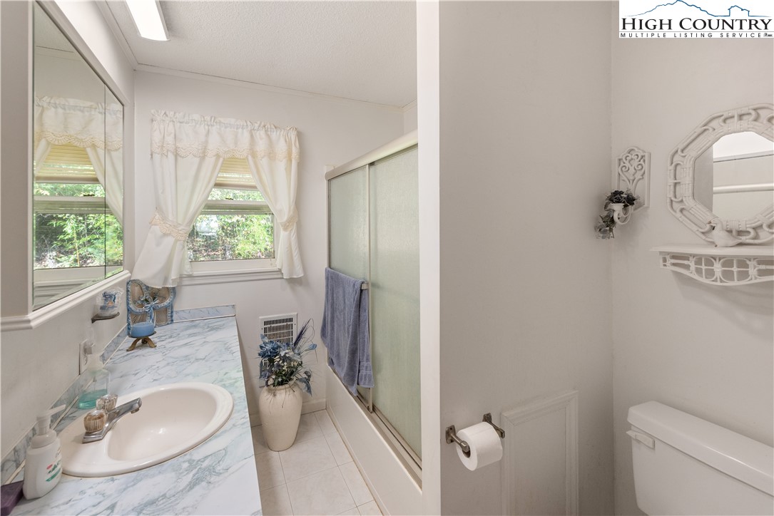 4934 Silas Creek Road