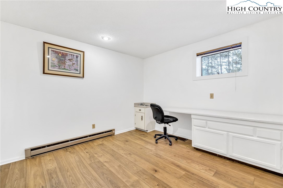 900 U.S. Hwy 221 Business Highway