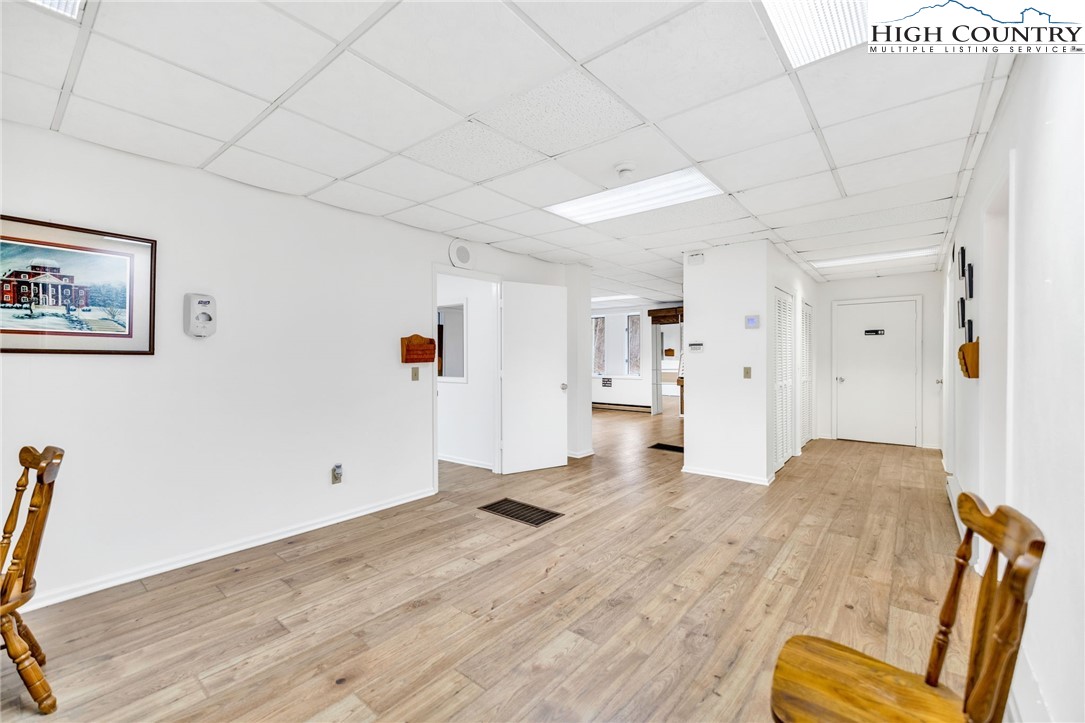 900 U.S. Hwy 221 Business Highway