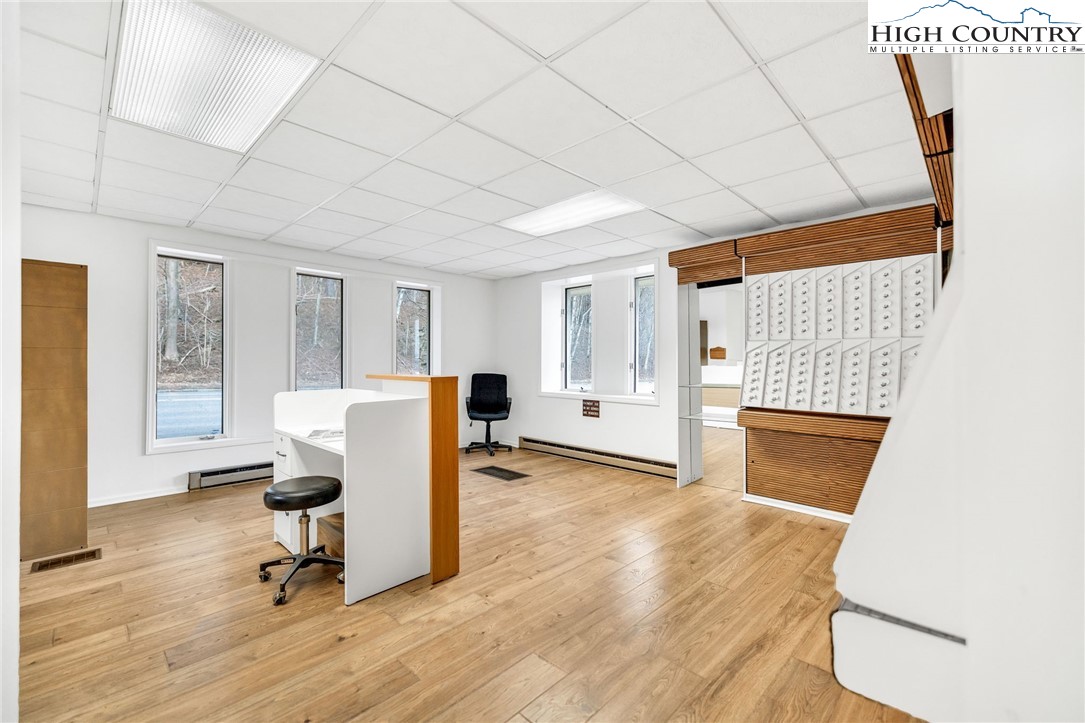 900 U.S. Hwy 221 Business Highway