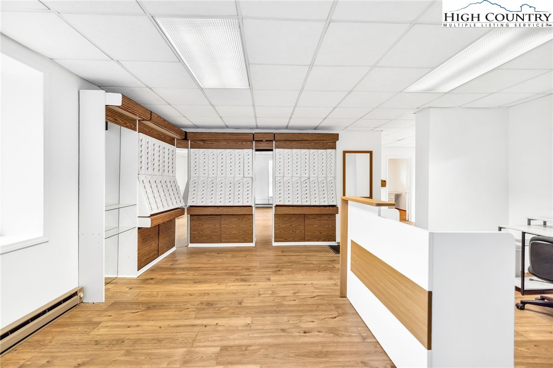 900 U.S. Hwy 221 Business Highway