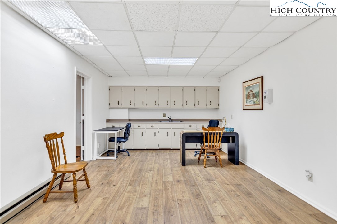 900 U.S. Hwy 221 Business Highway