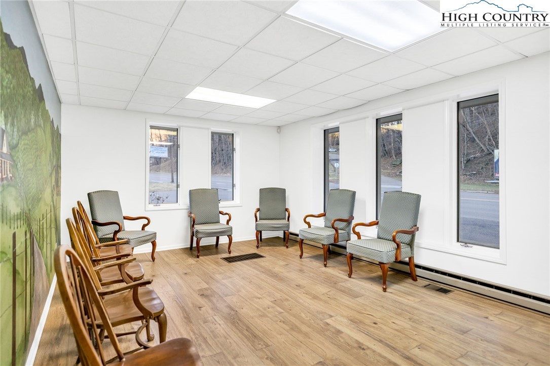 900 U.S. Hwy 221 Business Highway