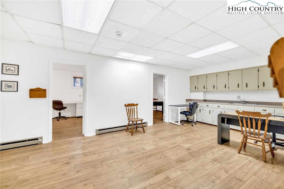 900 U.S. Hwy 221 Business Highway