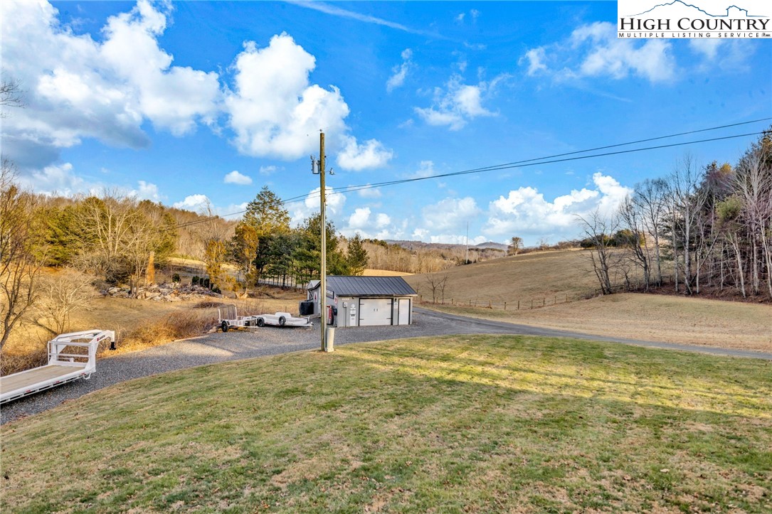 747 Nathans Creek School Road