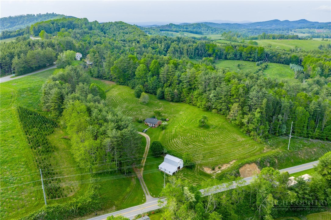 8693 Hwy 88 E Highway