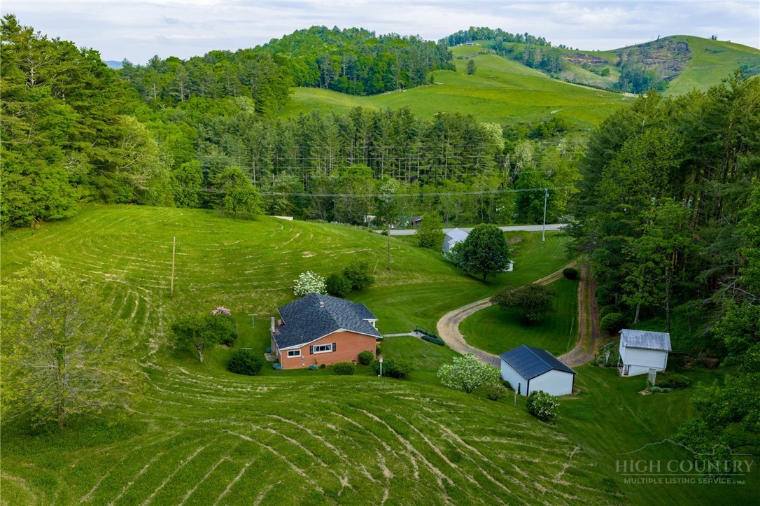 8693 Hwy 88 E Highway
