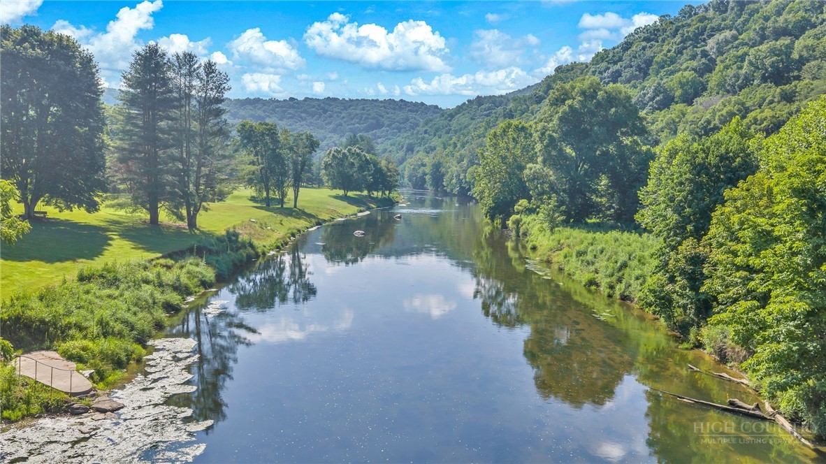 309 Flint River Drive