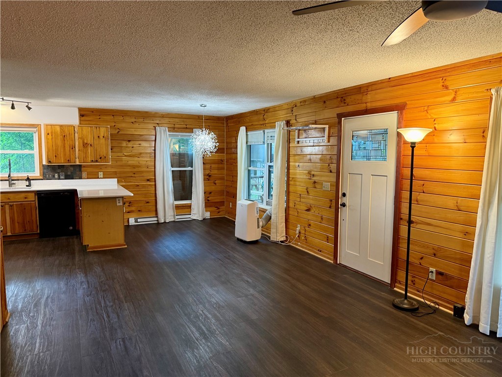 61 Lucky Hill Road