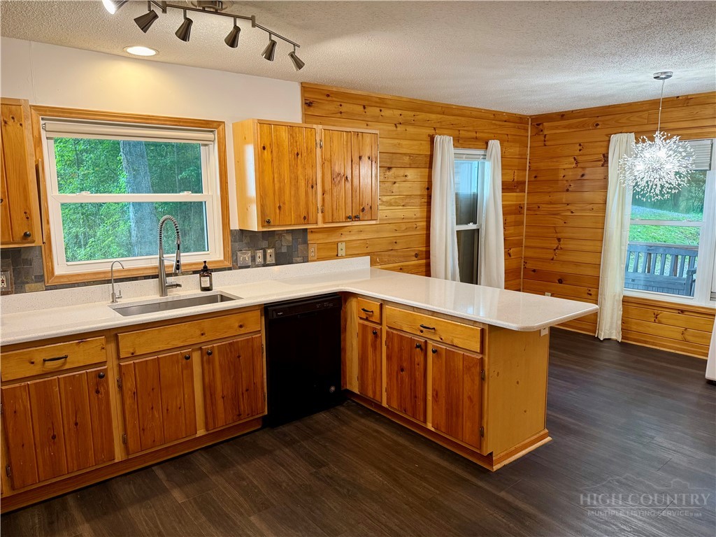 61 Lucky Hill Road