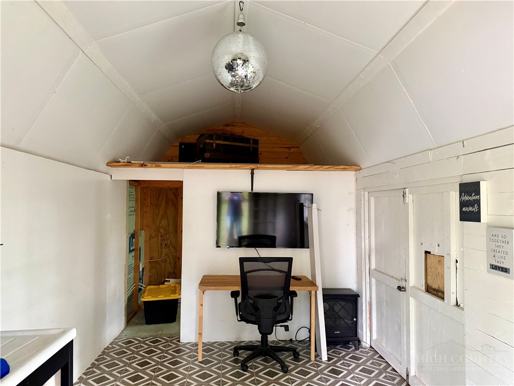 61 Lucky Hill Road