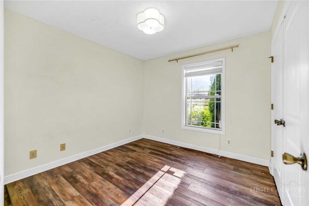 254 Landinview Drive
