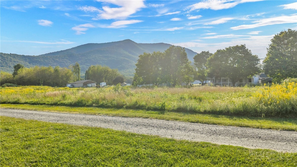 254 Landinview Drive