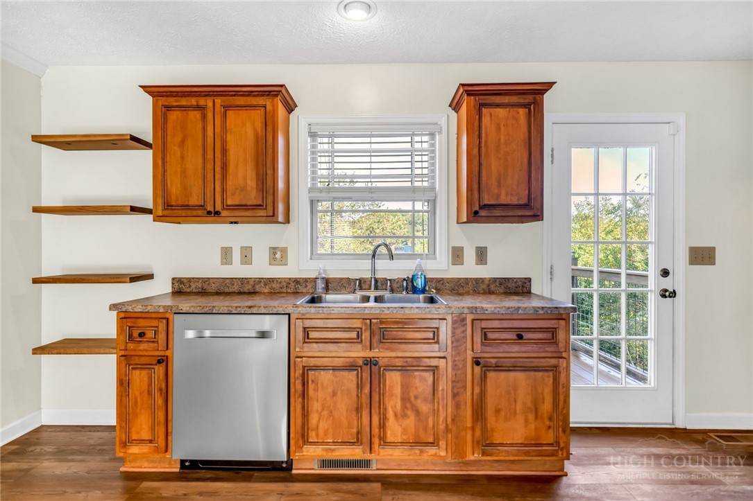 254 Landinview Drive